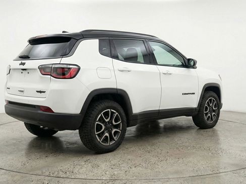 Used 2025 Jeep Compass Trailhawk AWD/4WD image 9