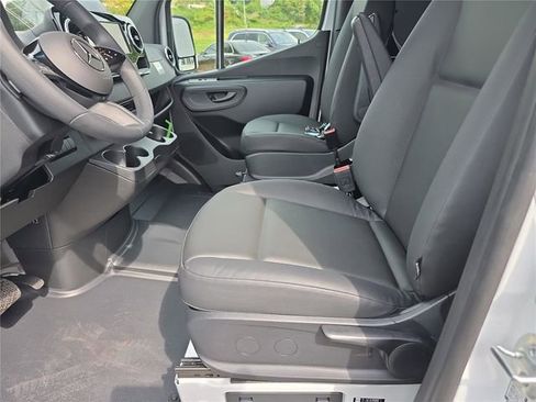 New 2025 Mercedes-Benz Sprinter 2500 image 19