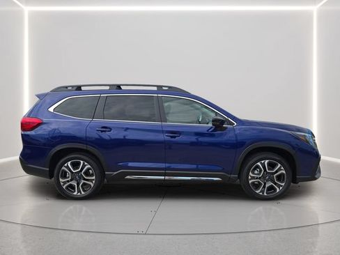 Used 2026 Subaru Ascent Limited AWD/4WD image 2