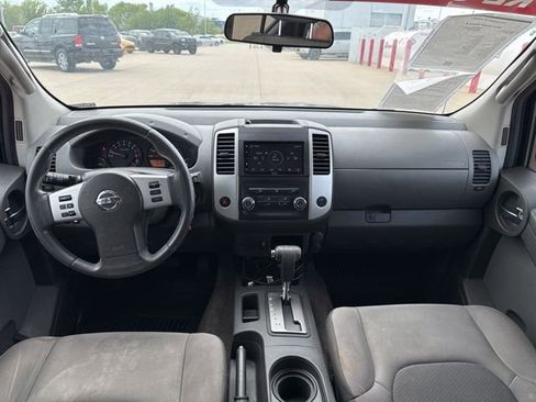 Used 2015 Nissan Xterra X RWD image 27