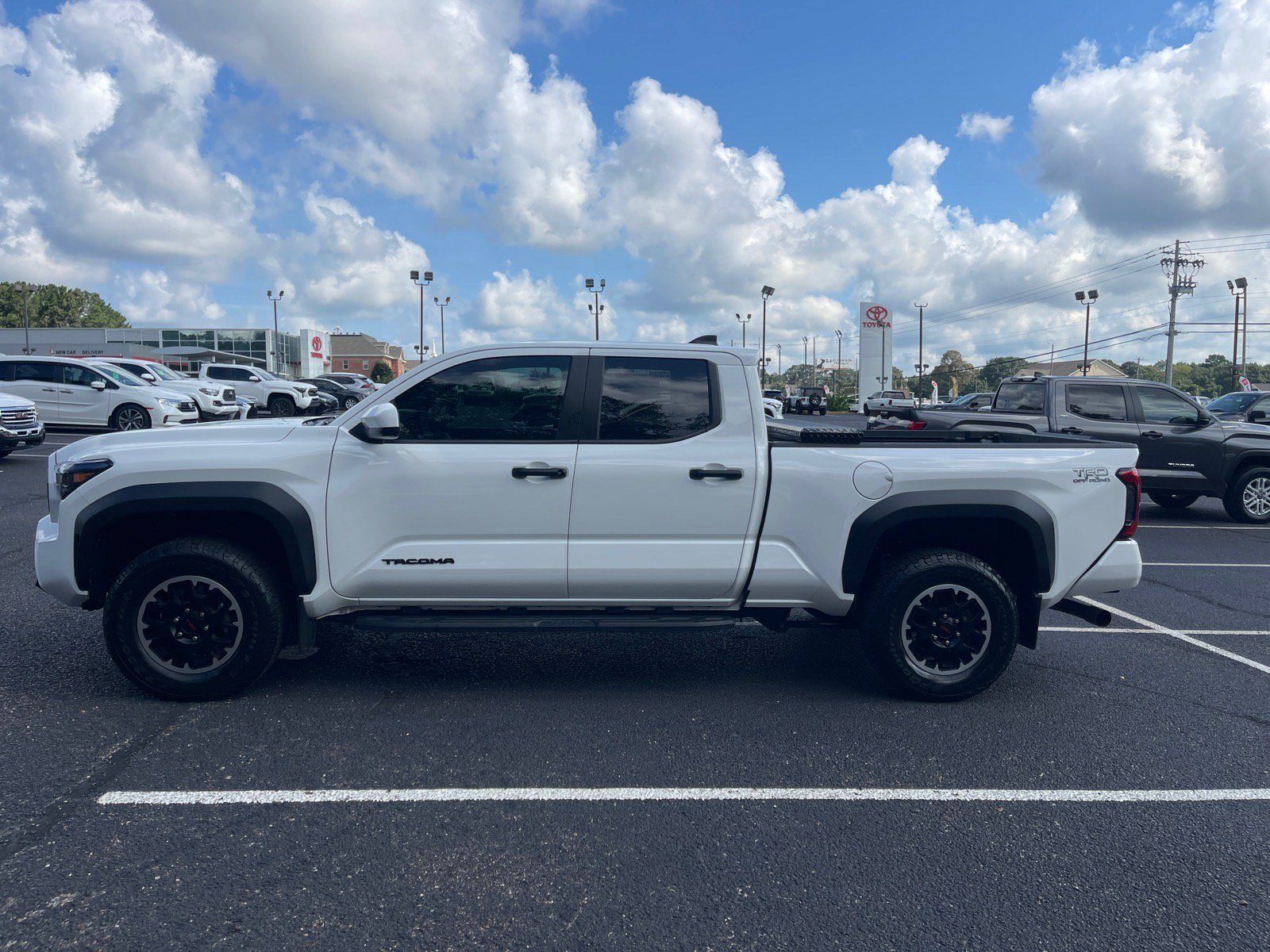 Used 2024 Toyota Tacoma TRD Off-Road AWD/4WD image 13