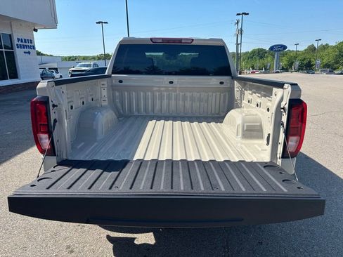 New 2026 GMC Sierra 1500 Pro AWD/4WD image 10