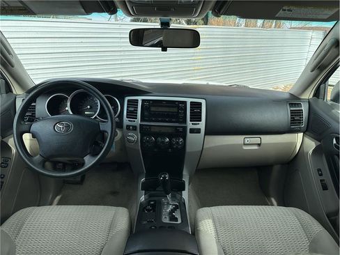 Used 2007 Toyota 4Runner SR5 AWD/4WD image 19