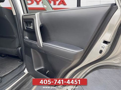 Used 2022 Toyota 4Runner SR5 AWD/4WD image 22