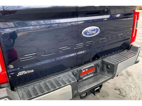 Used 2025 Ford F350 Lariat image 9