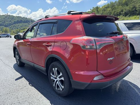 Used 2017 Toyota RAV4 LE w/ All Weather Liner Package AWD/4WD image 5