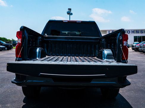 Used 2019 Chevrolet Silverado 1500 Custom w/ Infotainment Package RWD image 5