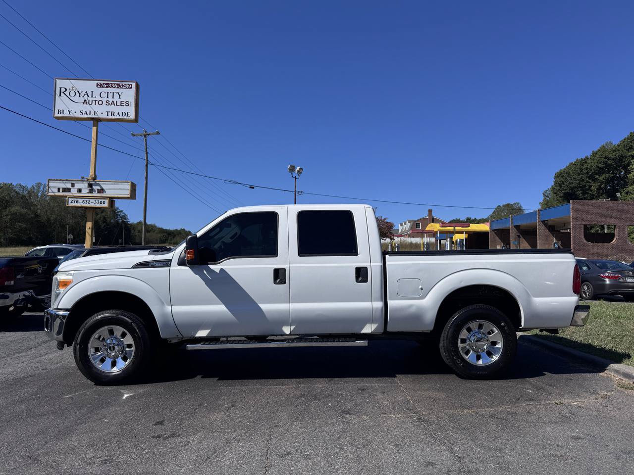 Used 2015 Ford F250 XL w/ Power Equipment Group AWD/4WD image 8