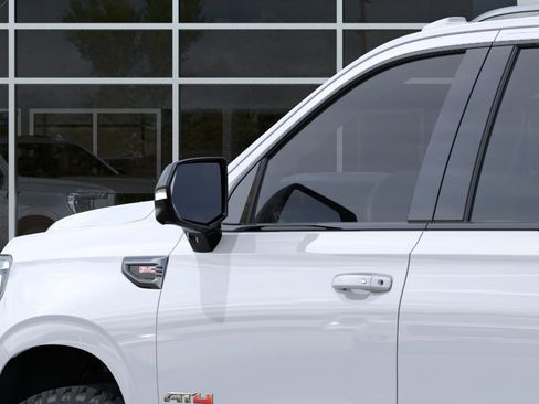 New 2026 GMC Yukon XL AT4 AWD/4WD image 46