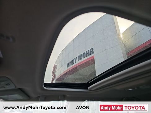 Used 2017 Toyota Corolla XSE image 24