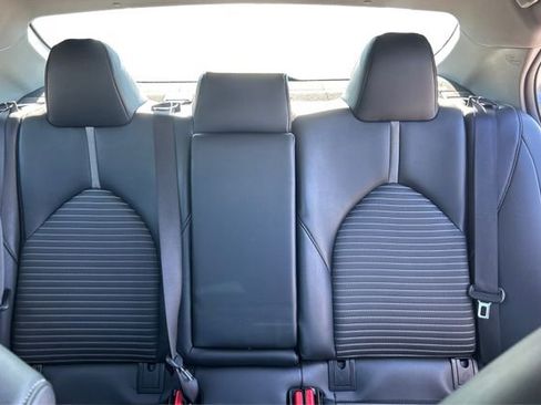 Used 2022 Toyota Camry SE w/ Cold Weather Package FWD image 15