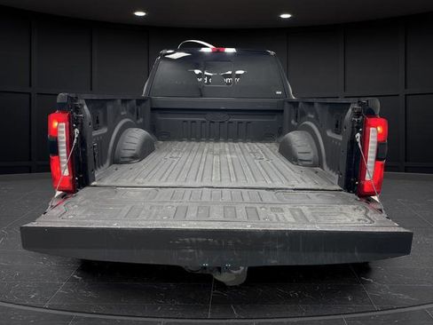Used 2023 Ford F250 Lariat w/ Black Appearance Package image 15