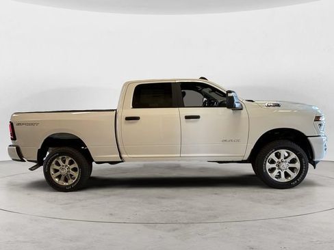 New 2026 RAM 2500 Big Horn AWD/4WD image 7