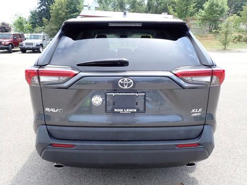 Used 2022 Toyota RAV4 XLE image 4