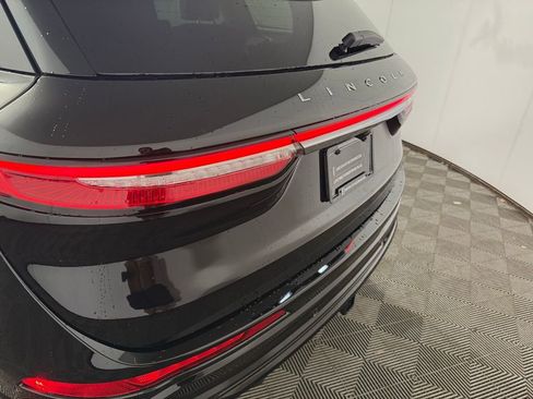 New 2026 Lincoln Corsair Premiere image 9