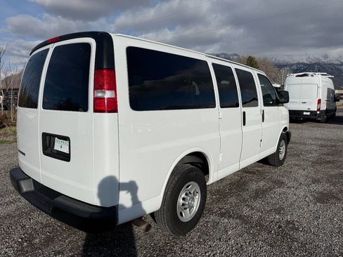 Used 2017 Chevrolet Express 2500 LS image 3