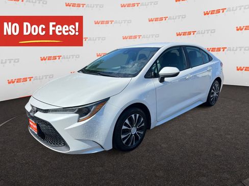 Used 2020 Toyota Corolla LE w/ Carpet Mat Package (TMS) FWD image 1