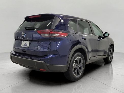 Used 2025 Nissan Rogue SV image 6
