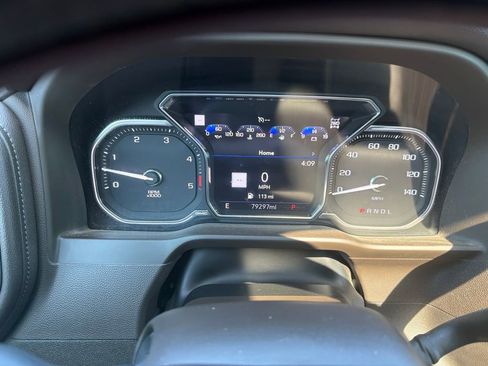 Used 2022 GMC Sierra 3500 Denali AWD/4WD image 7