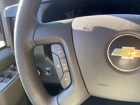 Used 2025 Chevrolet Express 3500 LT w/ LT Preferred Equipment Group image 32