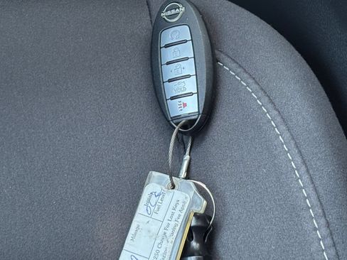 Used 2025 Nissan Altima 2.5 SV FWD image 21
