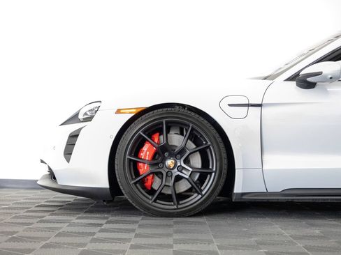 Certified 2024 Porsche Taycan GTS AWD/4WD image 11