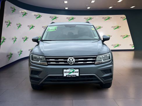 Used 2018 Volkswagen Tiguan SE image 2