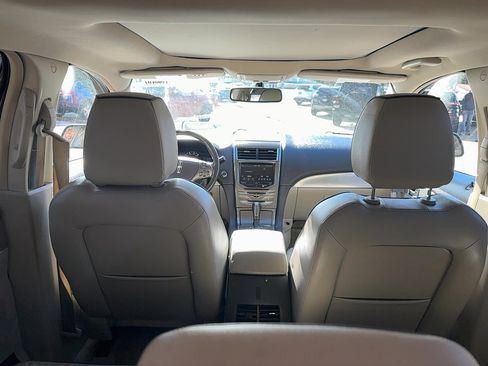 Used 2013 Lincoln MKX FWD image 10