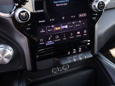 Used 2026 RAM 1500 Laramie AWD/4WD image 19