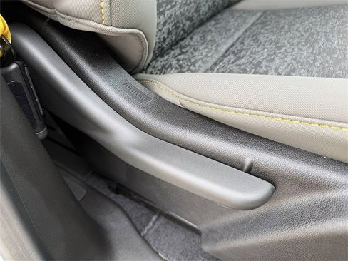 Used 2024 Chevrolet Colorado ZR2 w/ Technology Package image 31