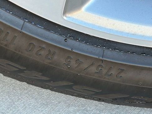 Used 2024 BMW X5 xDrive50e w/ Premium Package image 8