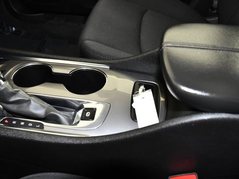 Used 2024 Chevrolet Malibu LT image 32