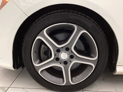Used 2014 Mercedes-Benz CLA 250 4MATIC image 47