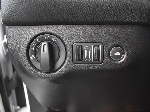 Used 2023 Dodge Challenger SXT image 27