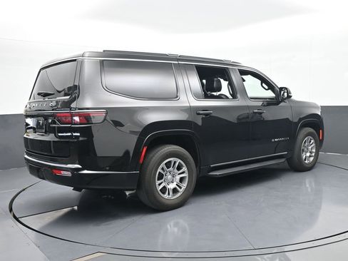 Used 2024 Jeep Wagoneer 2WD image 6