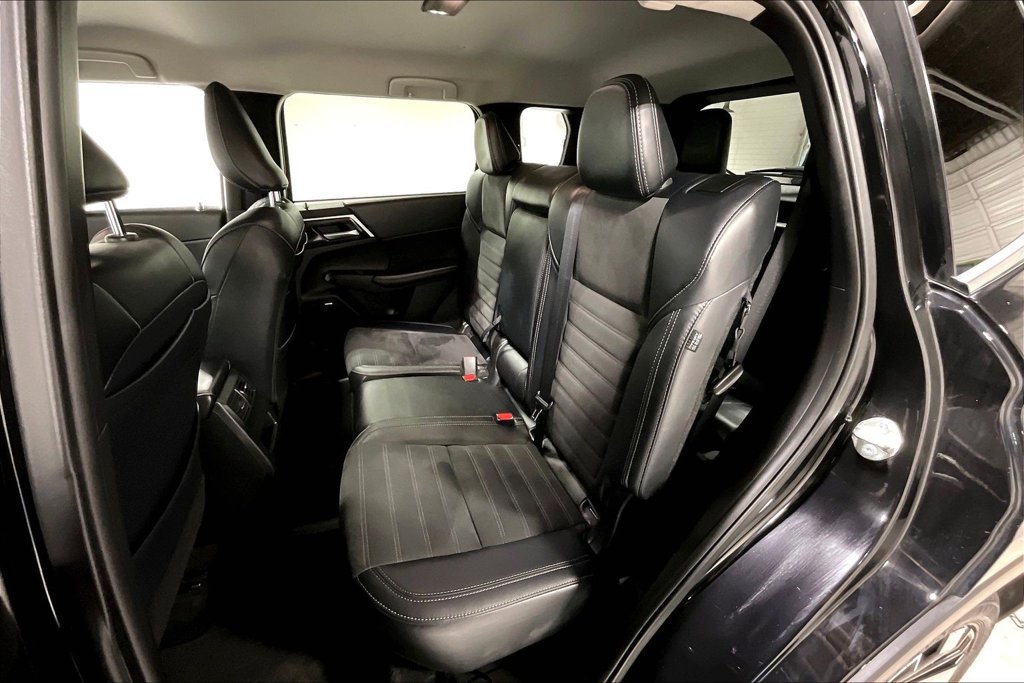 Used 2025 Mitsubishi Outlander SE AWD/4WD image 31