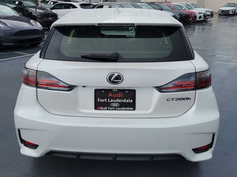 Used 2016 Lexus CT 200h w/ Accessory Package 2 FWD image 5