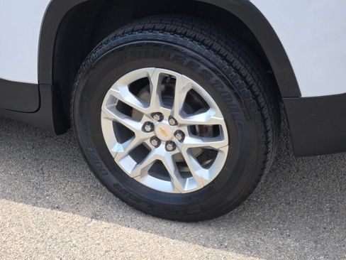 Used 2019 Chevrolet Traverse LT AWD/4WD image 14