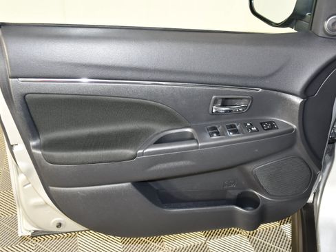 Used 2024 Mitsubishi Outlander Sport SE AWD/4WD image 23