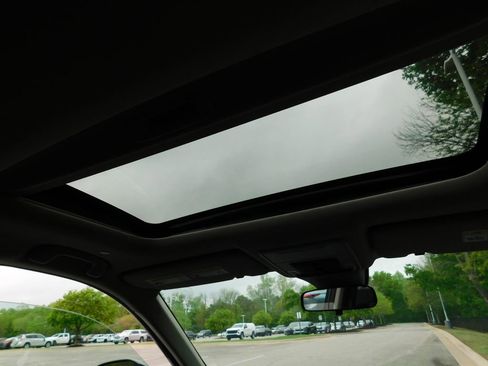 Used 2024 Honda CR-V EX image 6