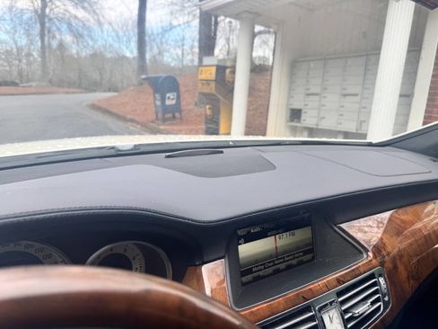 Used 2014 Mercedes-Benz CLS 550 w/ Premium 1 Package image 40