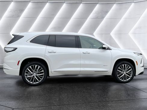 Certified 2025 Buick Enclave Avenir image 7