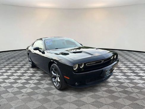 Used 2017 Dodge Challenger SXT Plus RWD image 1