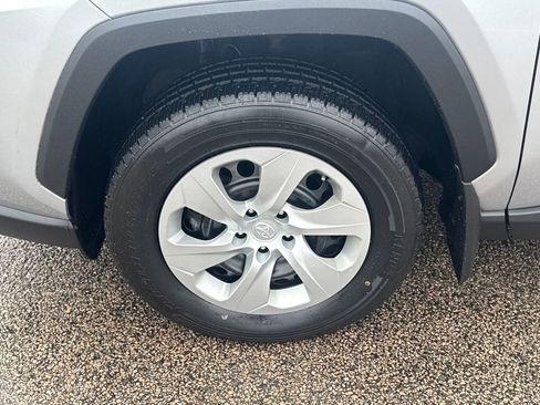 Used 2019 Toyota RAV4 LE w/ All Weather Liner Package image 39