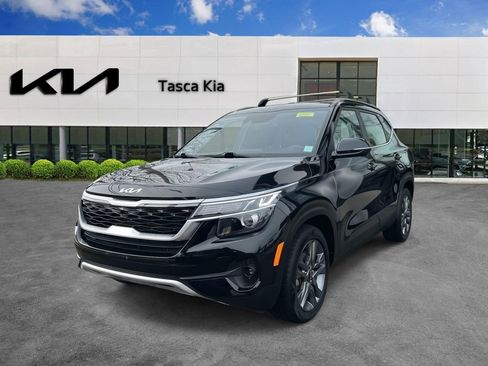 Used 2023 Kia Seltos S w/ Navigation Package image 3