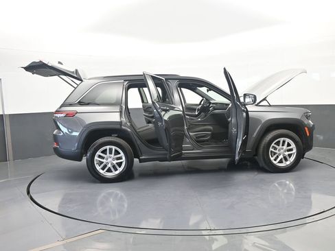 Used 2025 Jeep Grand Cherokee Laredo X RWD image 70