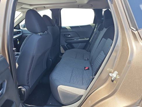 Used 2026 Nissan Kicks SV w/ SV Premium Package FWD image 11