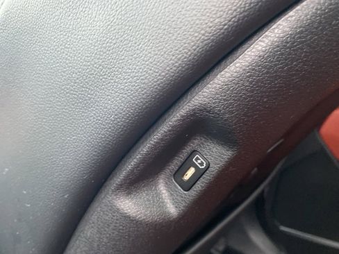 Used 2024 Kia Sportage SX image 24