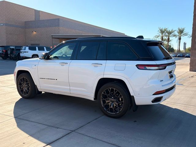 Used 2024 Jeep Grand Cherokee Summit AWD/4WD image 9