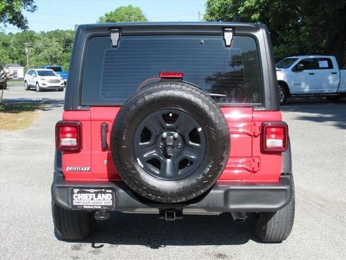 Certified 2024 Jeep Wrangler Sport AWD/4WD image 6